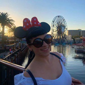 Meet your Posher, Carla